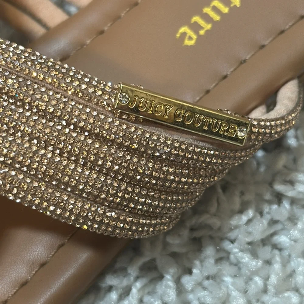 JUICY COUTURE JC-ZISEL  Rhinestone Sandals.